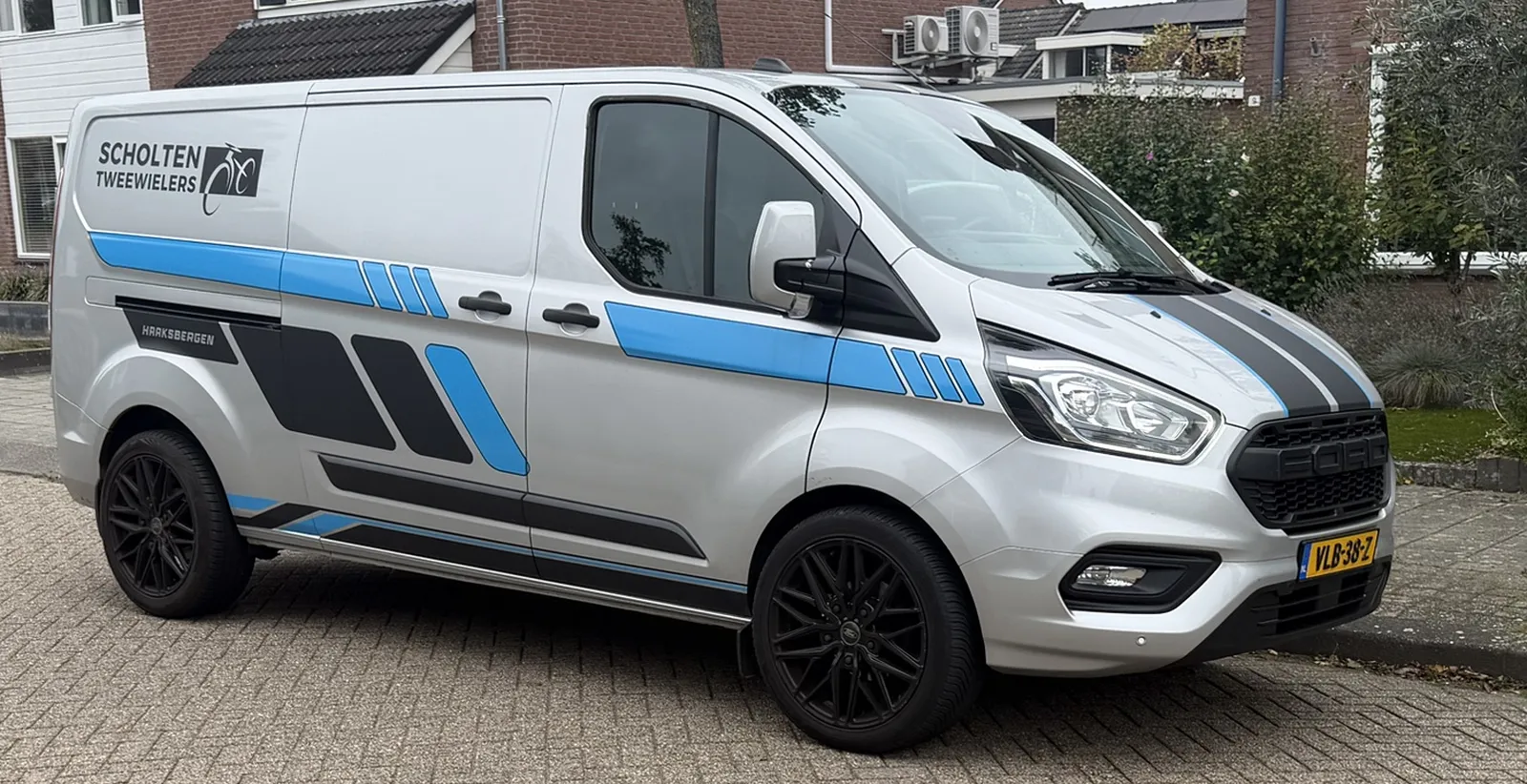 De bus van Scholten Tweewielers